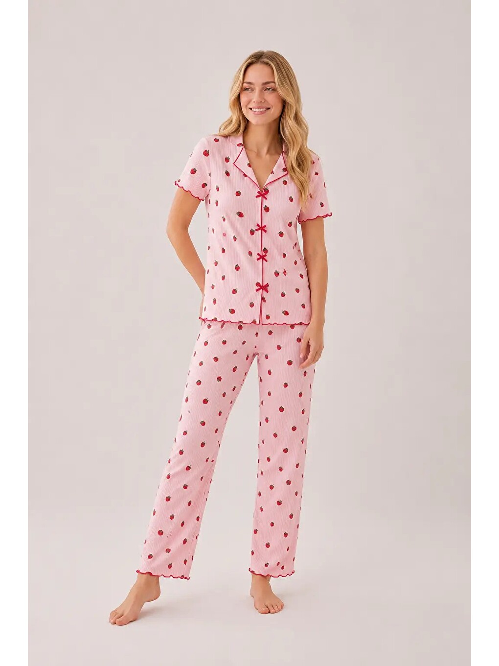 Pembe Desenli Kısa Kol Kadın Pijama Takımı 2200-1