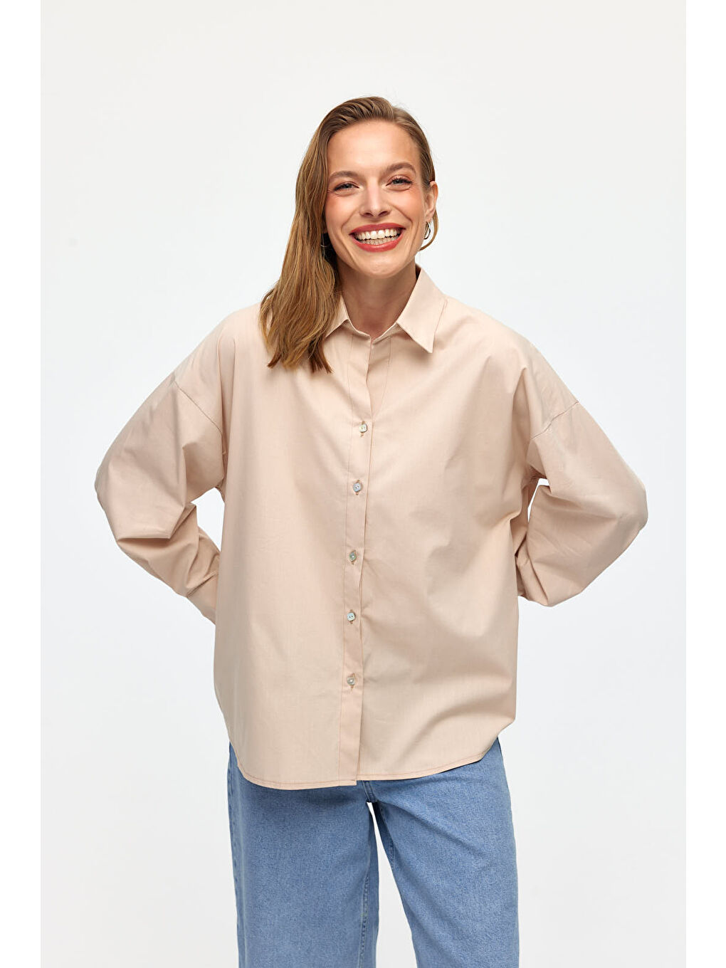 Bej Düz Renk Doğal Kumaşlı Gömlek-3