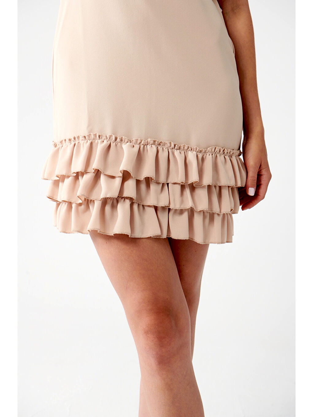 Bej Eteği Fırfırlı Düz Renk Mini Elbise-1