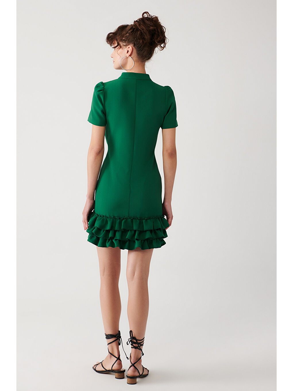 Yeşil Eteği Fırfırlı Düz Renk Mini Elbise-3