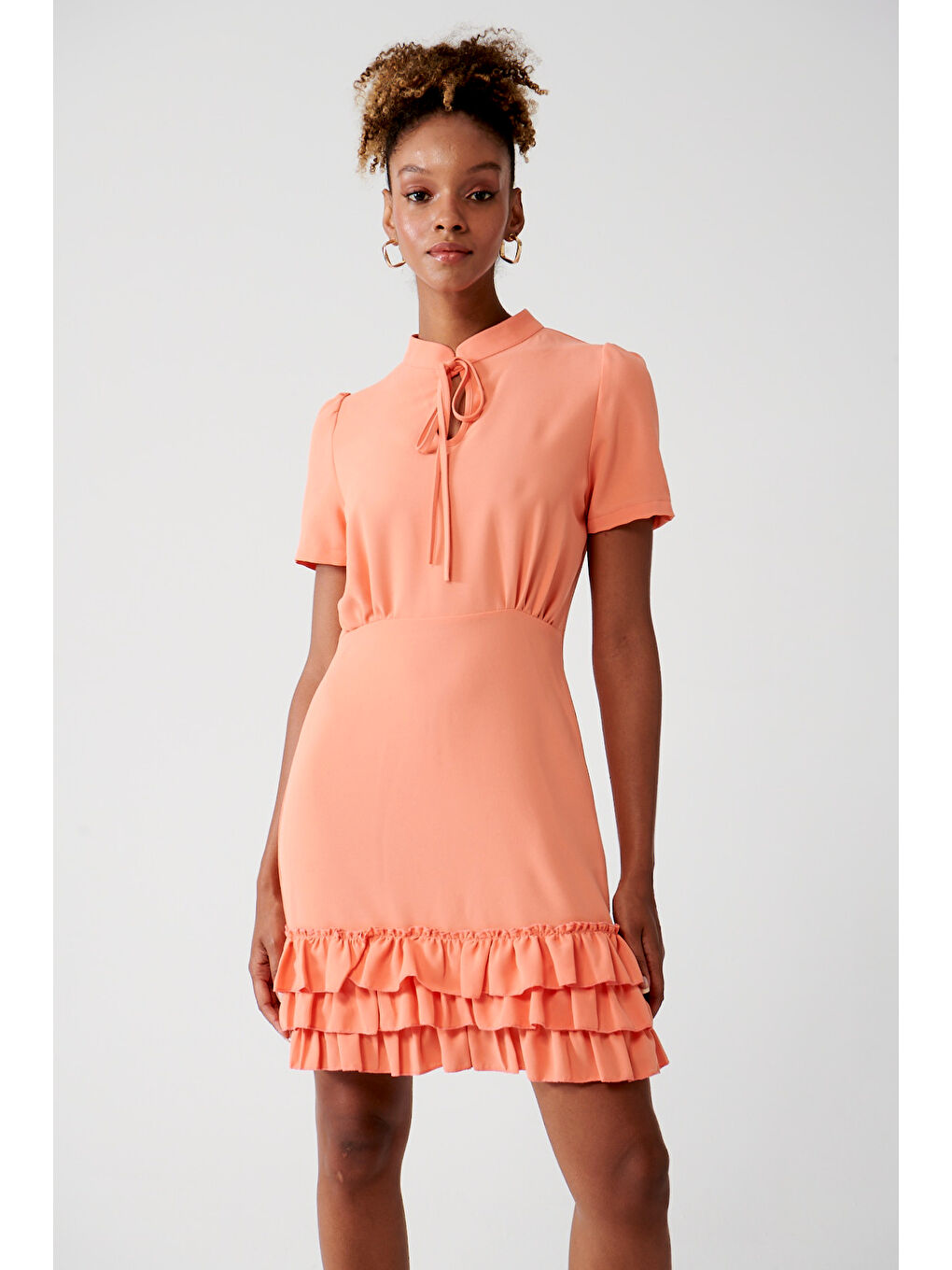 Turuncu Eteği Fırfırlı Düz Renk Mini Elbise