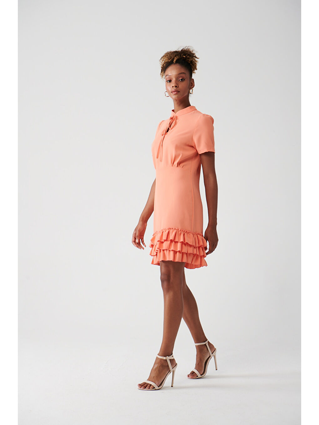 Turuncu Eteği Fırfırlı Düz Renk Mini Elbise-1