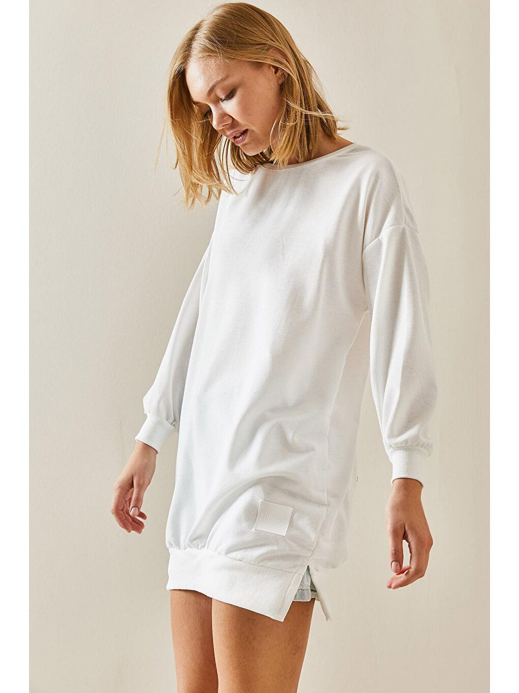 Beyaz Bisiklet Yaka Sweatshirt 3YXK8-47463-01-1