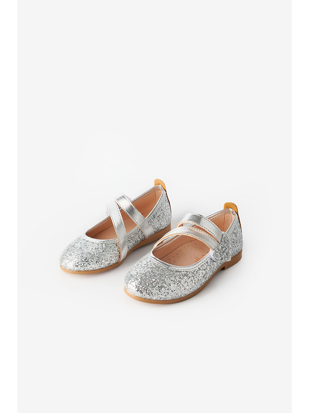 Gri Gümüş Kalp Cırtlı Kız Çocuk Ayakkabı