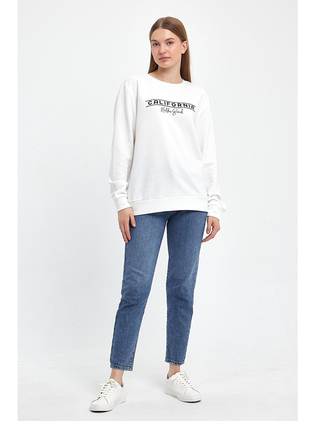 Ekru Kadın Bisiklet Yaka Rahat Kalıp 3 iplik Kalın Californıa Baskılı Sweatshirt SPR24SWK32