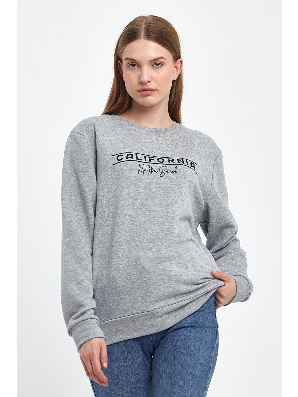 Gri Kadın Bisiklet Yaka Rahat Kalıp 3 iplik Kalın Californıa Baskılı Sweatshirt SPR24SWK32-2
