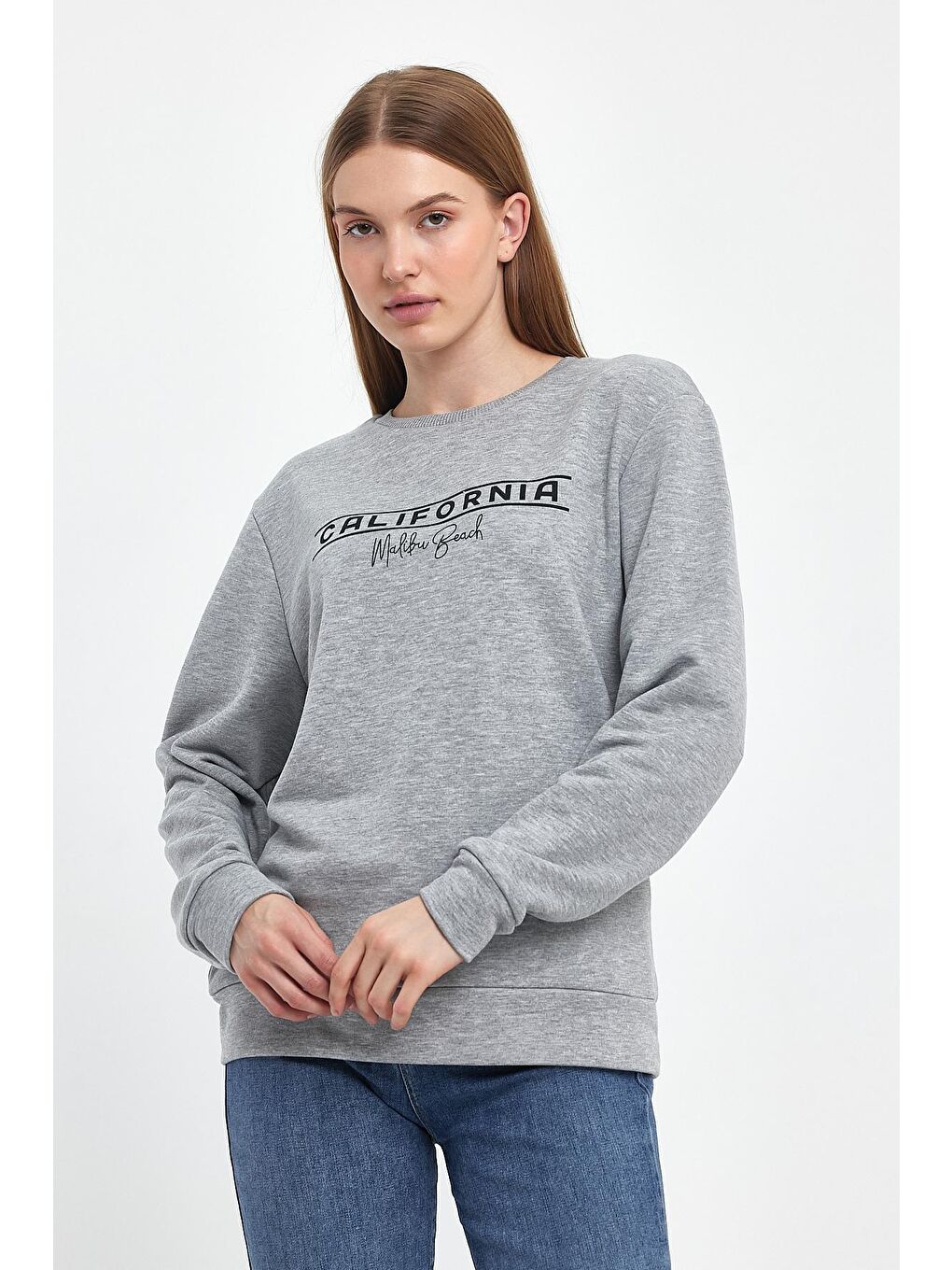 Gri Kadın Bisiklet Yaka Rahat Kalıp 3 iplik Kalın Californıa Baskılı Sweatshirt SPR24SWK32-4