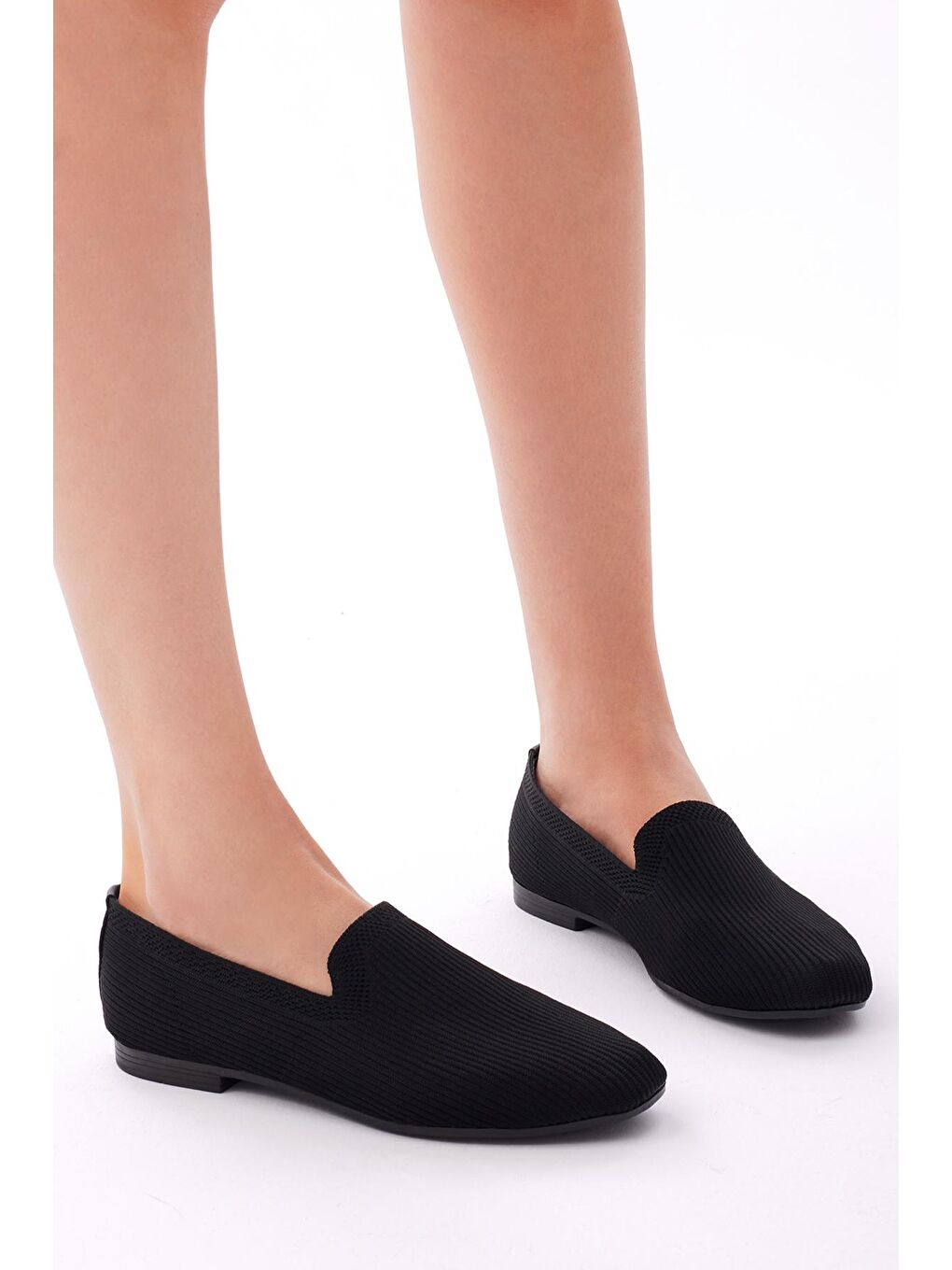 Kadın Siyah Rahat Kalıp Düz Örgü Babet