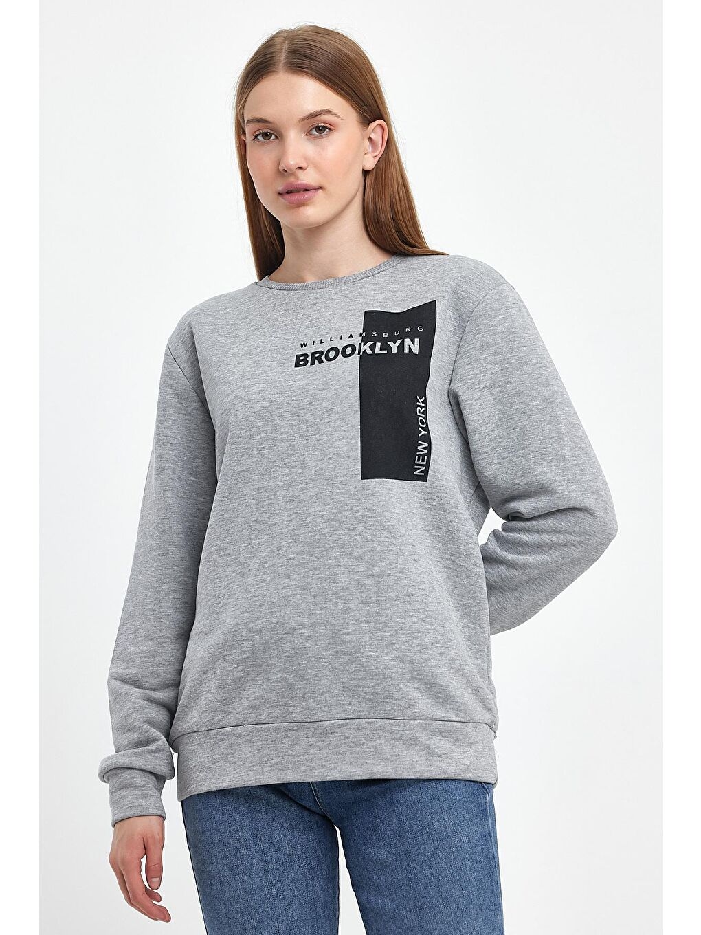 Gri Kadın Bisiklet Yaka Rahat Kalıp 3 iplik Kalın W.Brooklyn Baskılı Sweatshirt SPR24SWK31-1