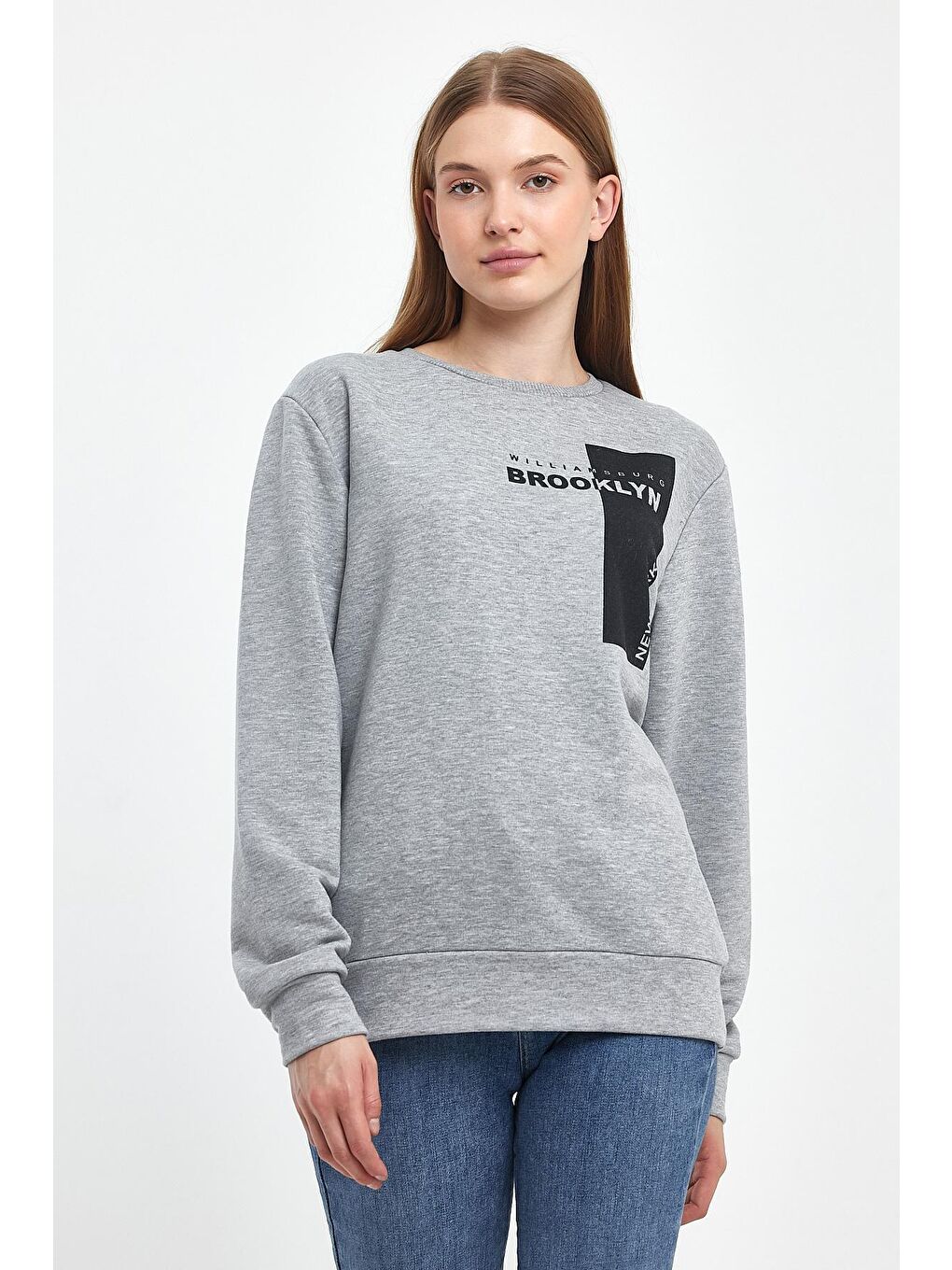 Gri Kadın Bisiklet Yaka Rahat Kalıp 3 iplik Kalın W.Brooklyn Baskılı Sweatshirt SPR24SWK31-3