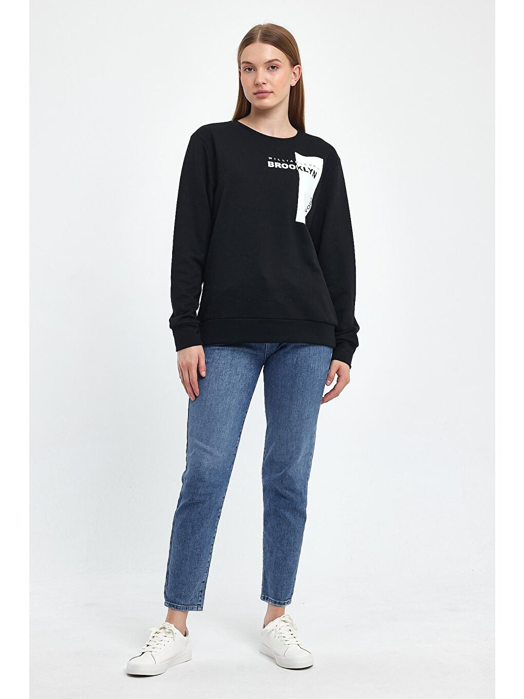 Siyah Kadın Bisiklet Yaka Rahat Kalıp 3 iplik Kalın W.Brooklyn Baskılı Sweatshirt SPR24SWK31