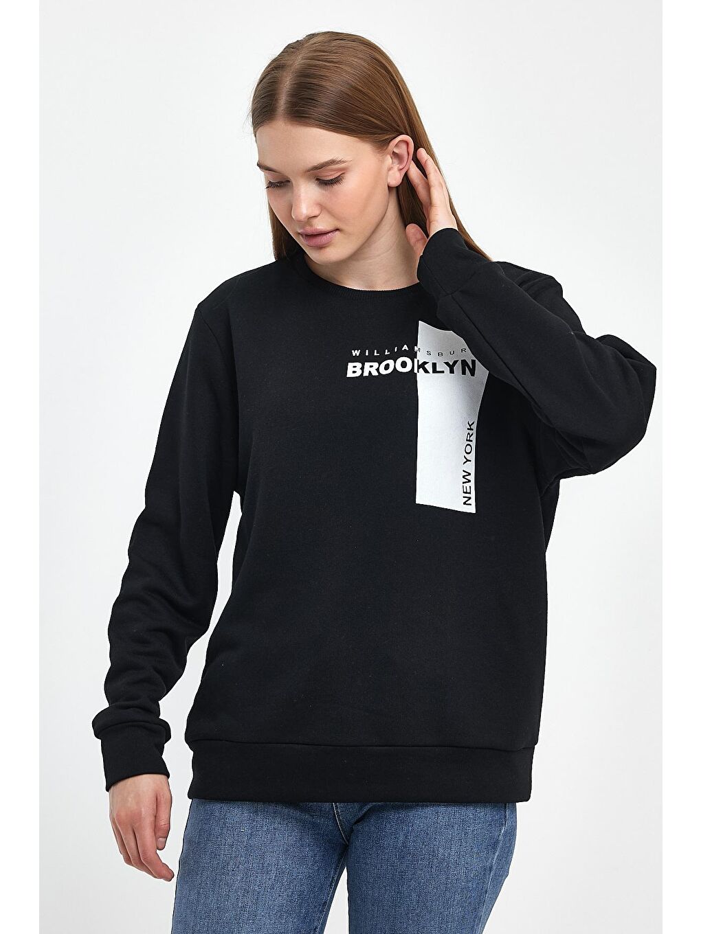 Siyah Kadın Bisiklet Yaka Rahat Kalıp 3 iplik Kalın W.Brooklyn Baskılı Sweatshirt SPR24SWK31-3