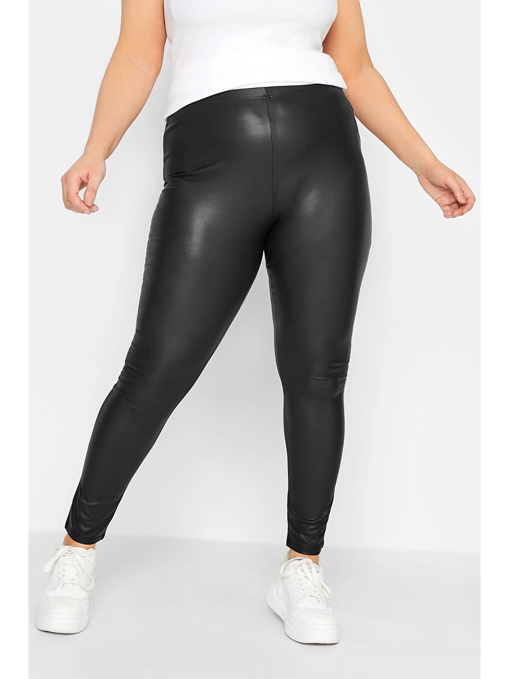 Siyah Büyük Beden Modern Kesim Parlak Esnek Kesim Deri Tayt 301851-1