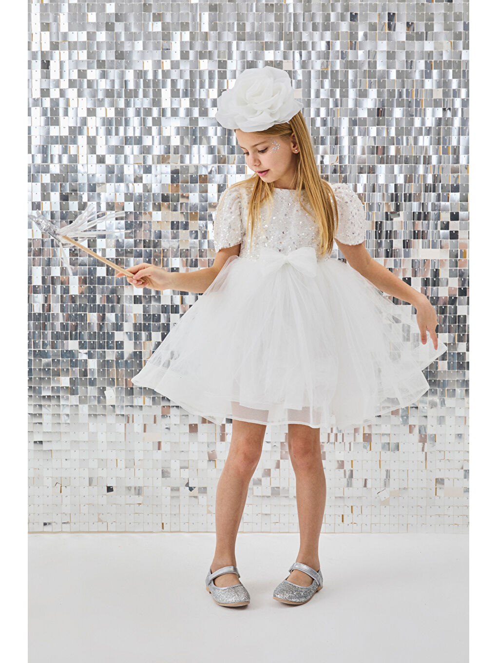 Beyaz Boncuklu Pullu Kız Çocuk Elbise - Gloria