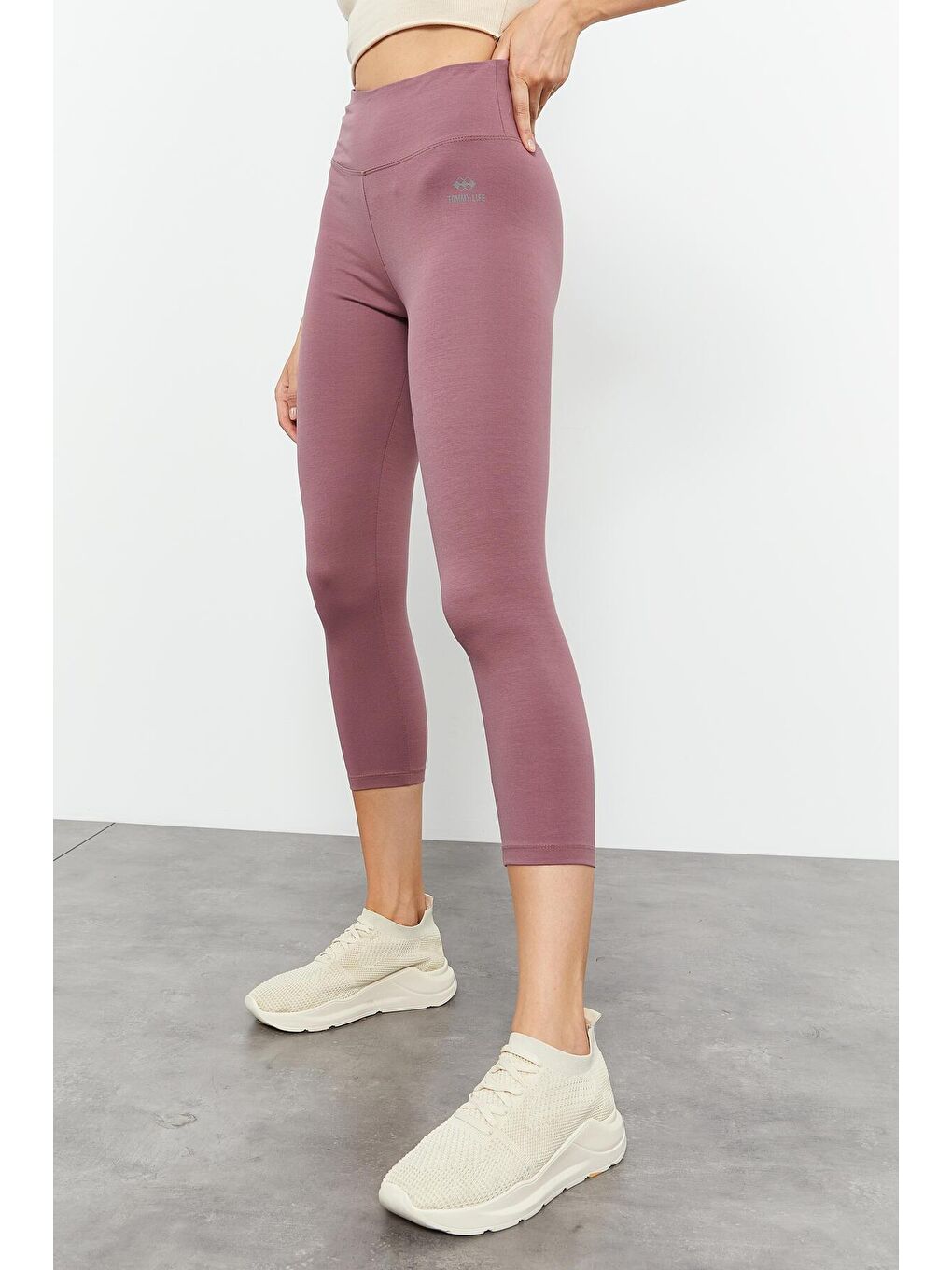 TOMMYLIFE Pembe Gül Kurusu Yüksek Bel Slim Fit Dar Paça Kadın Kapri Tayt - 93097 - 1