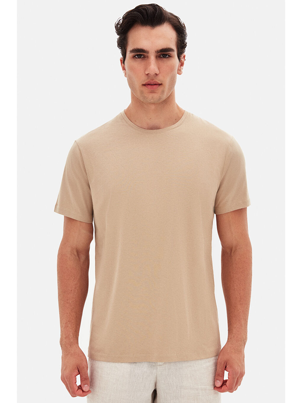 Slim Fit Bej Bisiklet Yaka %100 Pamuklu Nefes Alabilen Tişört