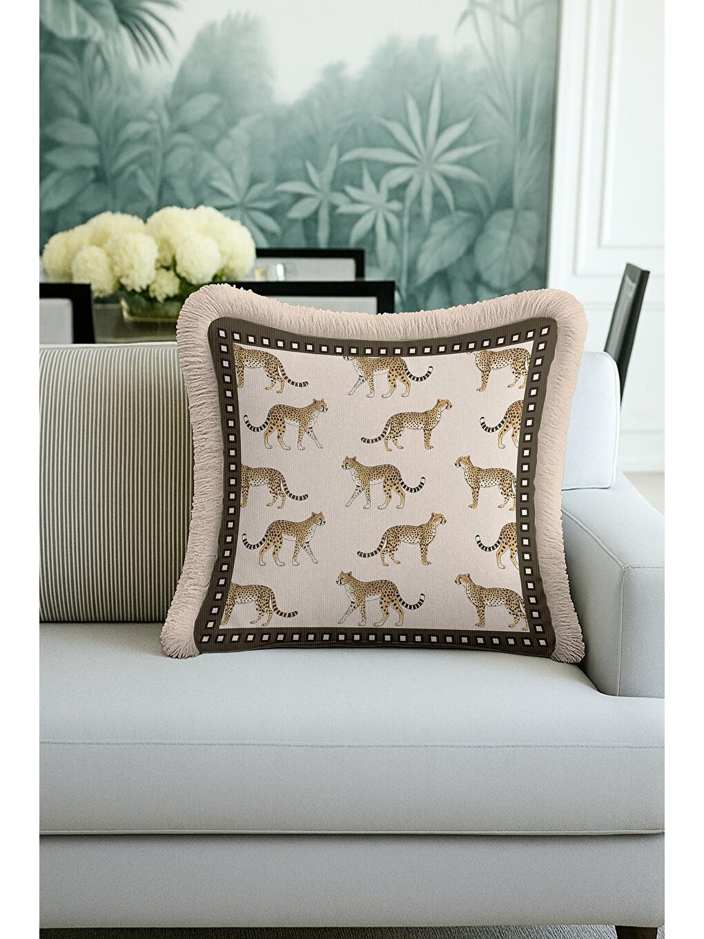 Karışık Zarif Leopar Figürlü Saçaklı Yastık Kılıfı - Safari Vahşi Doğa Bohem Bej Püsküllü Kırlent Kılıfı-1