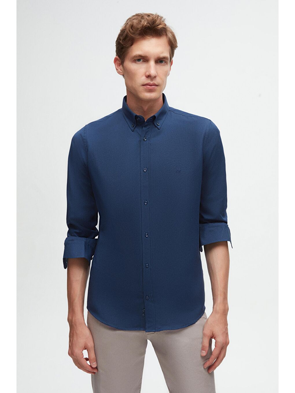Slim Fit İndigo Oxford Düğmeli Yaka Kolay Ütülenebilir Nakış Detaylı Pamuklu Gömlek