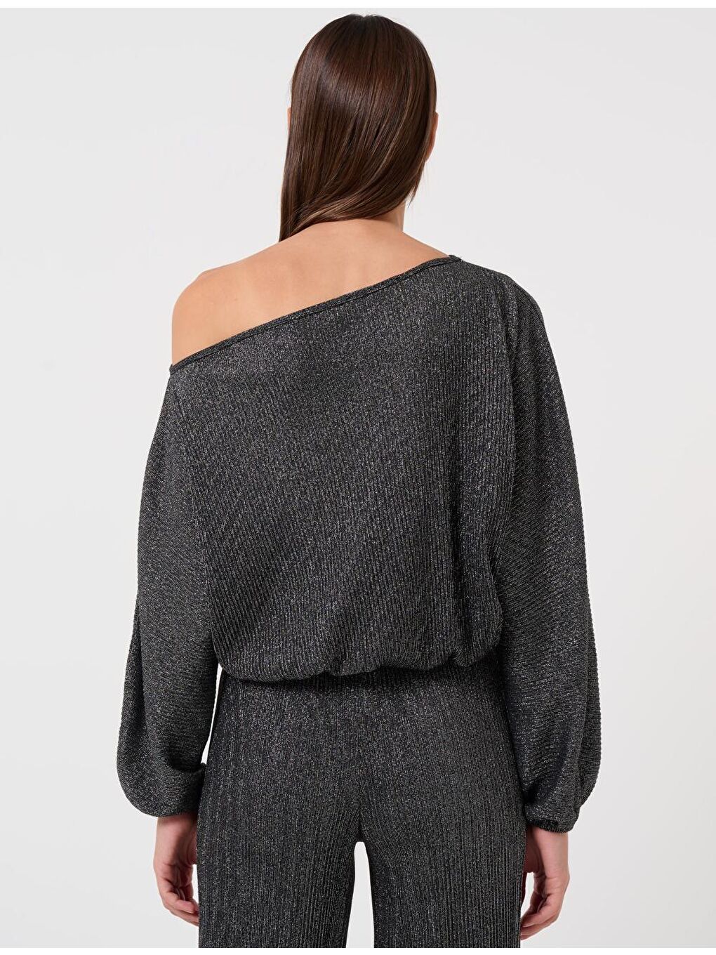 Siyah Bol Kesim Kayık Yaka Uzun Kollu Pliseli Örme Bluz-4