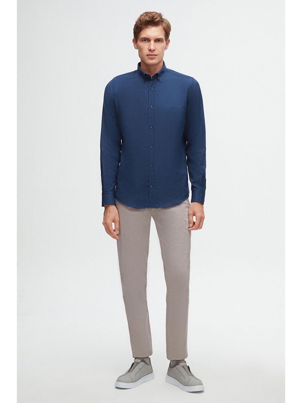 Slim Fit İndigo Oxford Düğmeli Yaka Kolay Ütülenebilir Nakış Detaylı Pamuklu Gömlek-5
