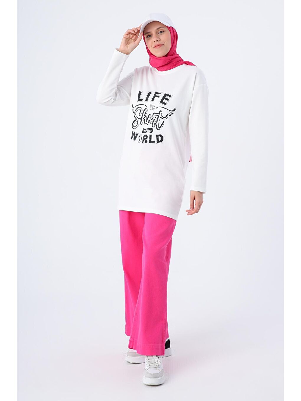 Beyaz Pamuklu Rahat Kalıp Baskılı Basic Tunik-2