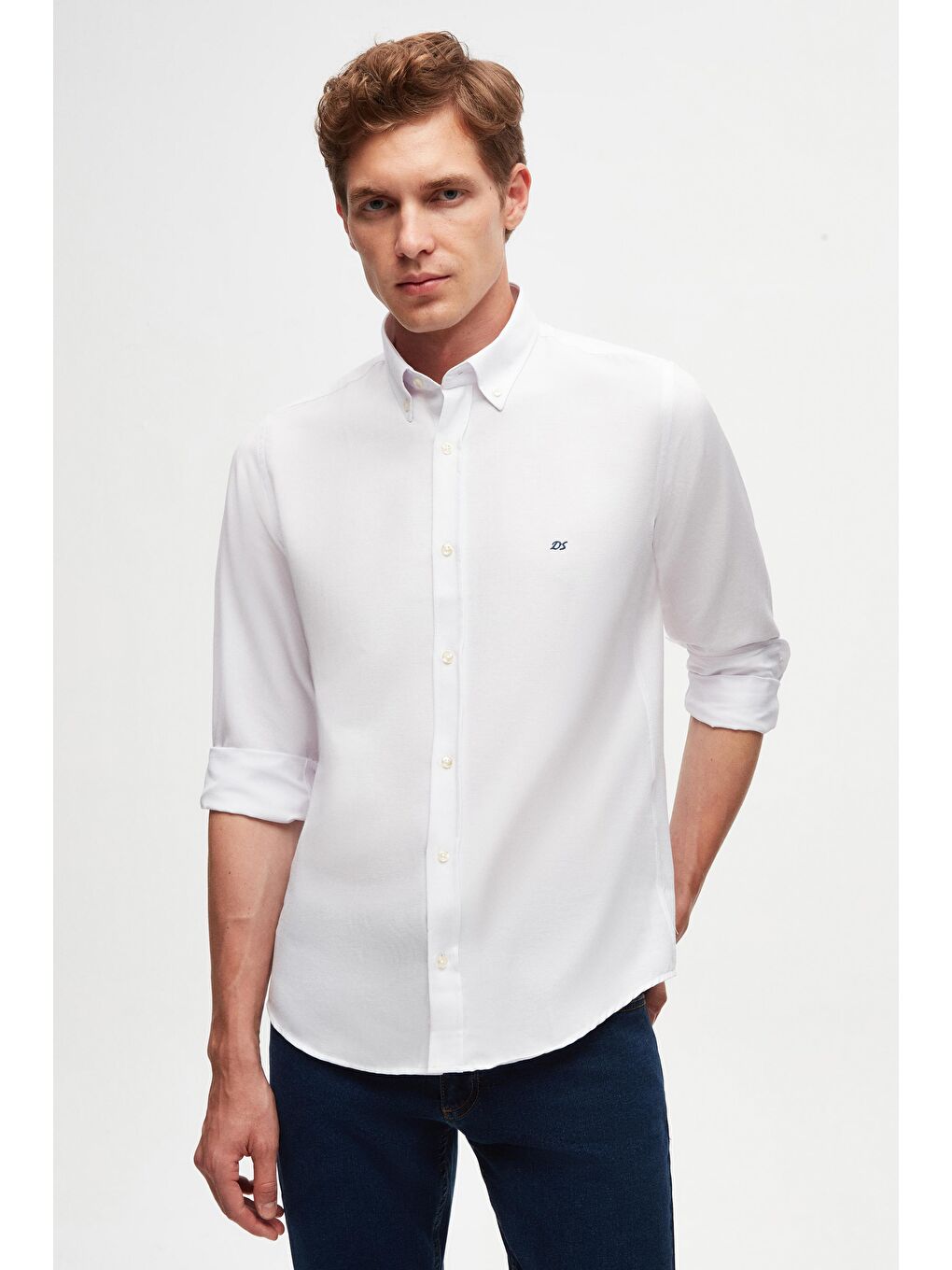Slim Fit Beyaz Oxford Düğmeli Yaka Kolay Ütülenebilir Nakış Detaylı Pamuklu Gömlek-3