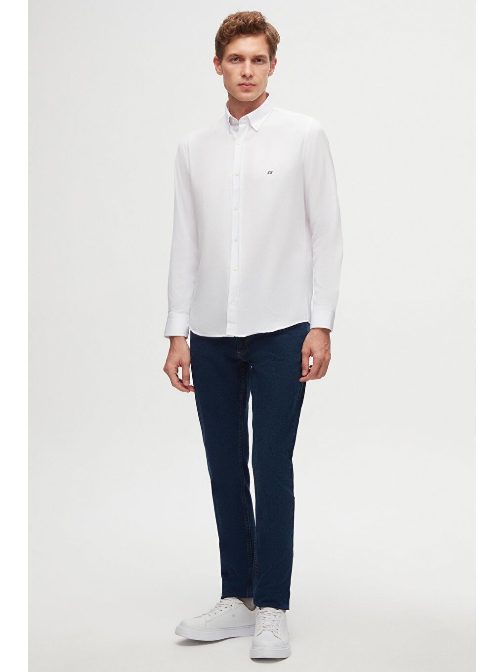 Slim Fit Beyaz Oxford Düğmeli Yaka Kolay Ütülenebilir Nakış Detaylı Pamuklu Gömlek-5