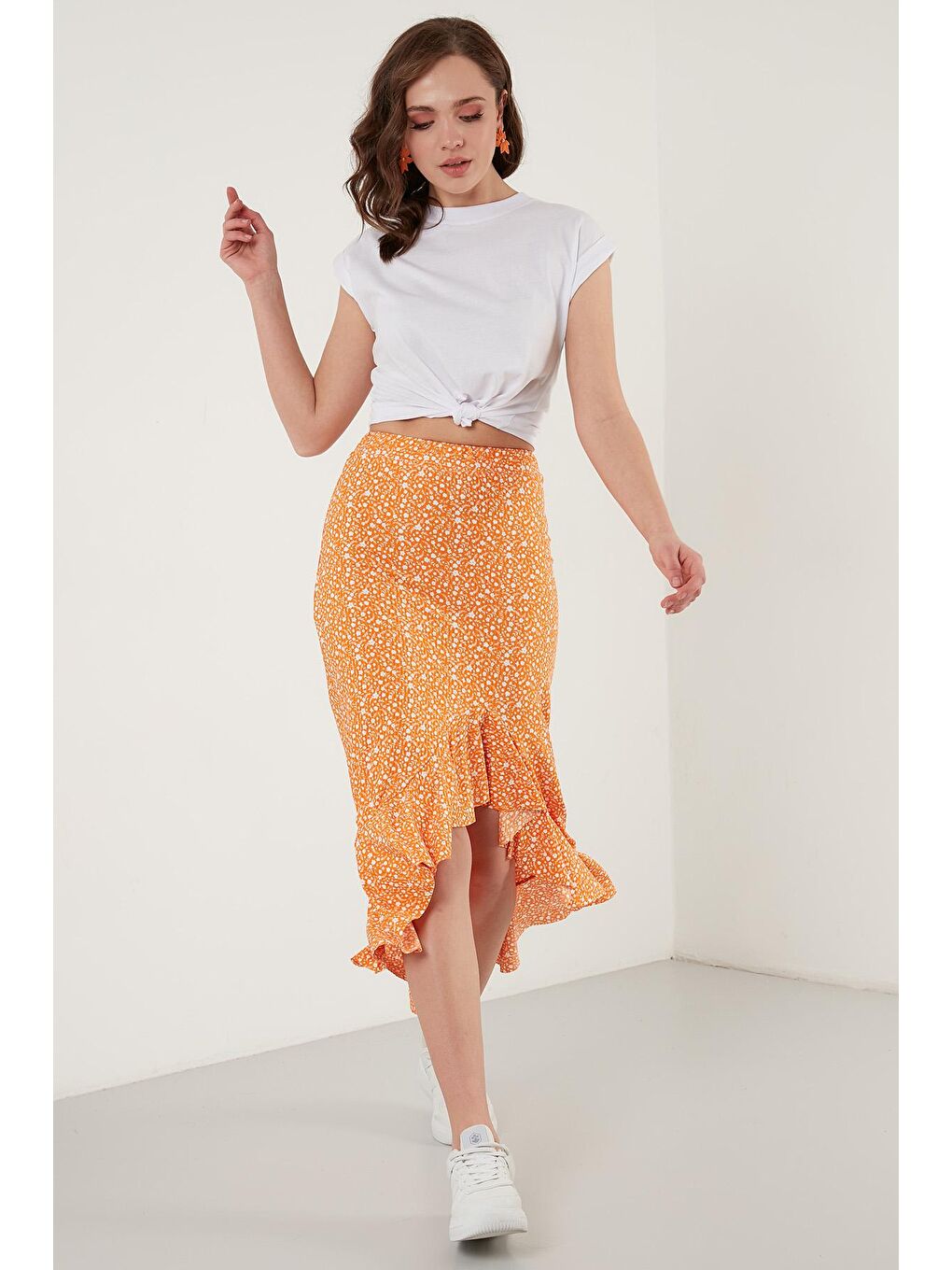 Turuncu Çiçek Desenli Volanlı Midi Boy Yırtmaçlı Etek 5864512-4