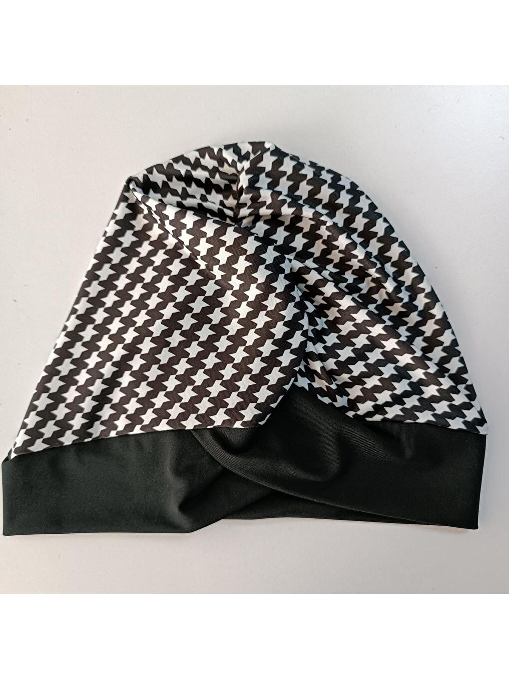 Kadın Siyah Uzun Kollu Likralı Tam Kapalı Desenli Tesettür Mayo HZL23S-AR12581-1