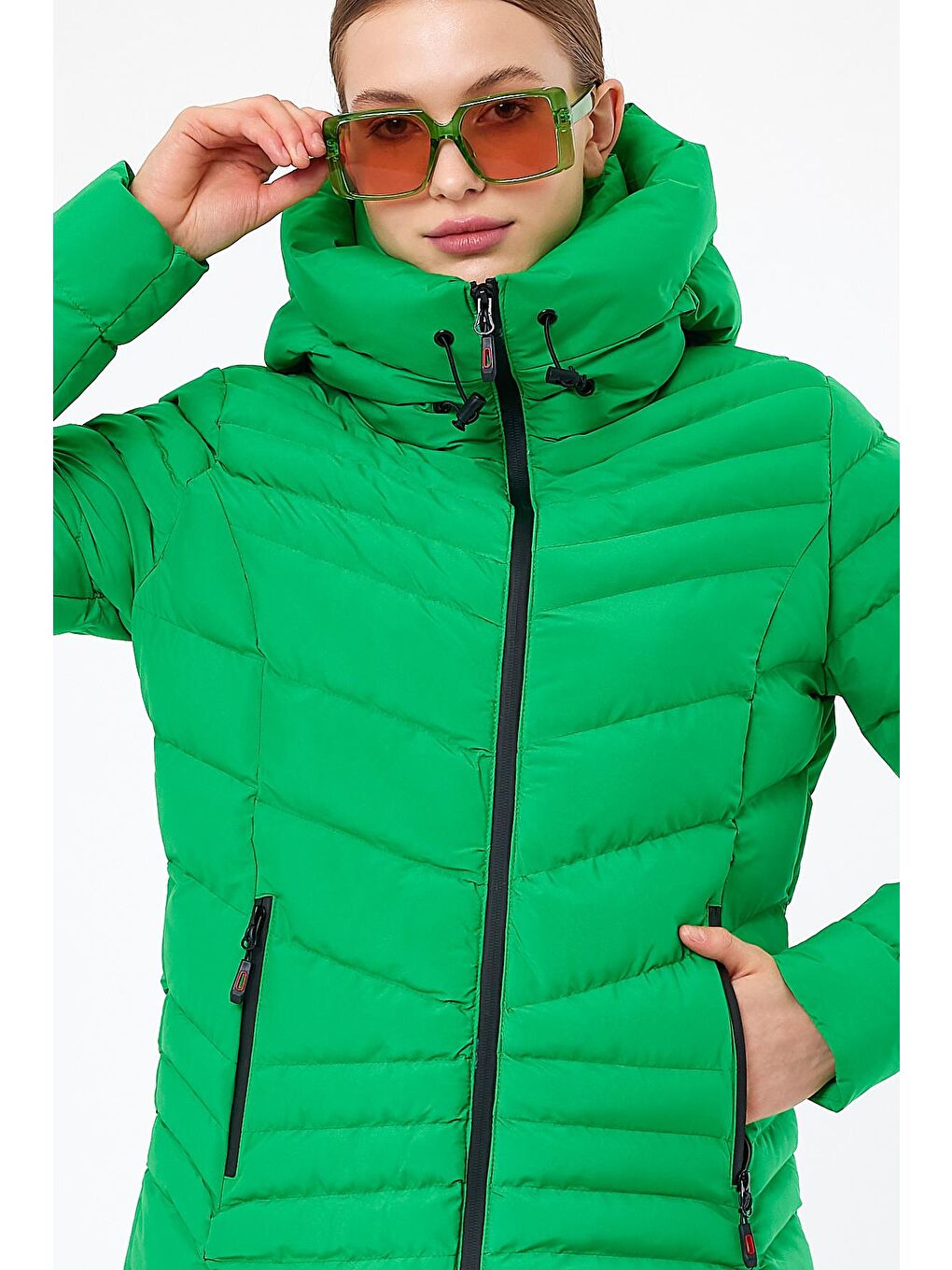 Yeşil Kadın Mont Kapüşonlu-2