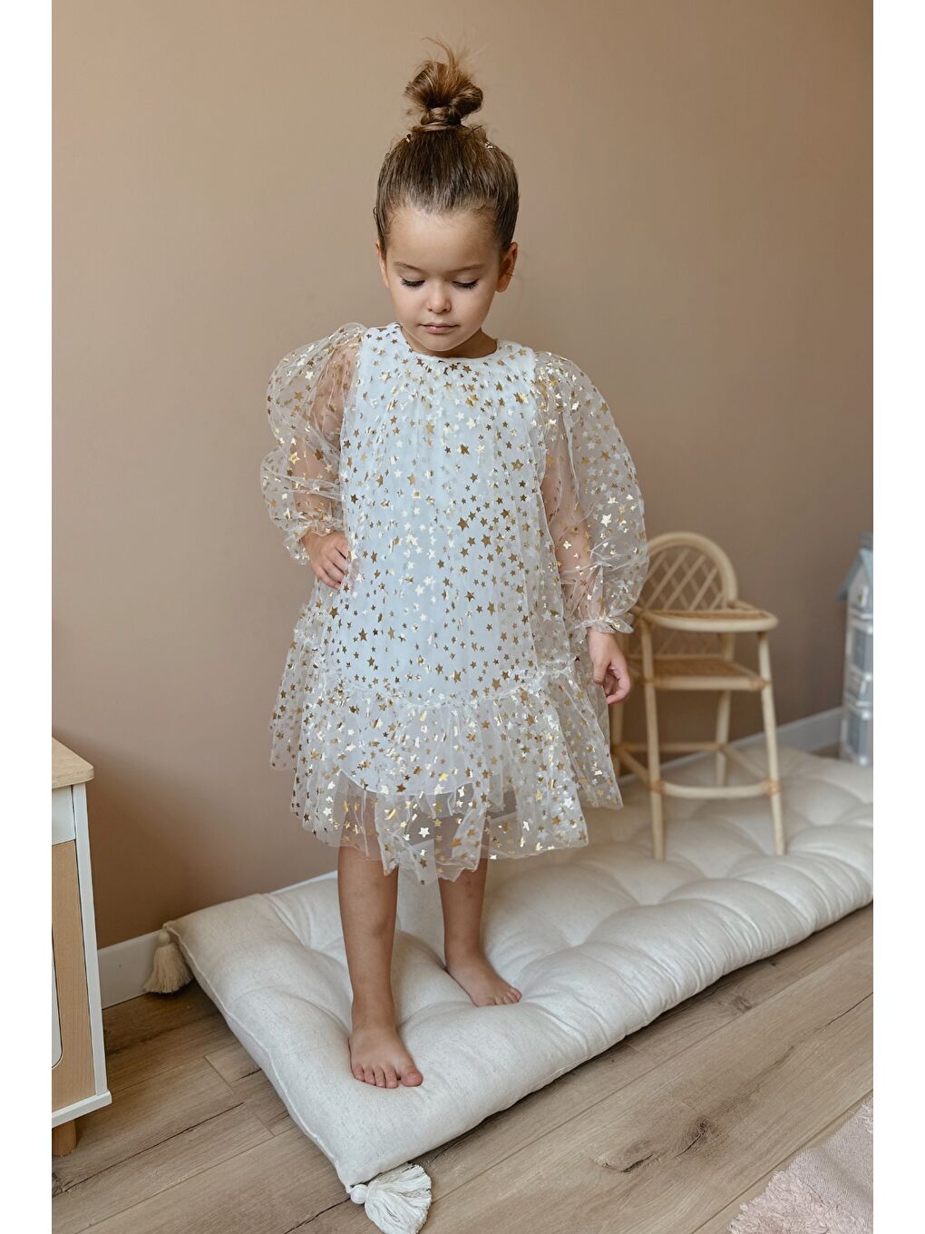 Ekru Balon Kollu Yıldız Baskılı Kız Çocuk Elbise - Daria-2