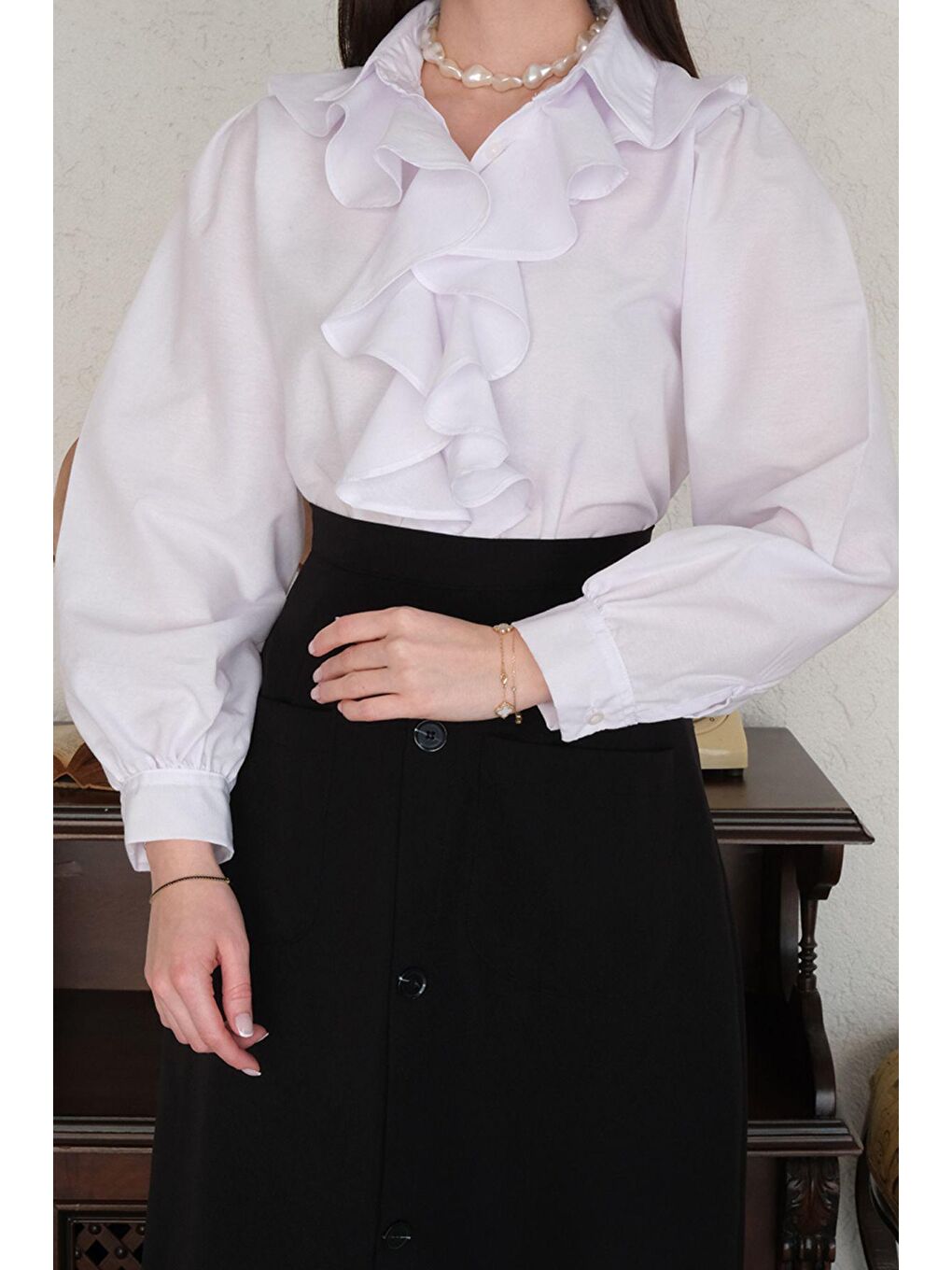 Beyaz Volanlı Gömlek-3