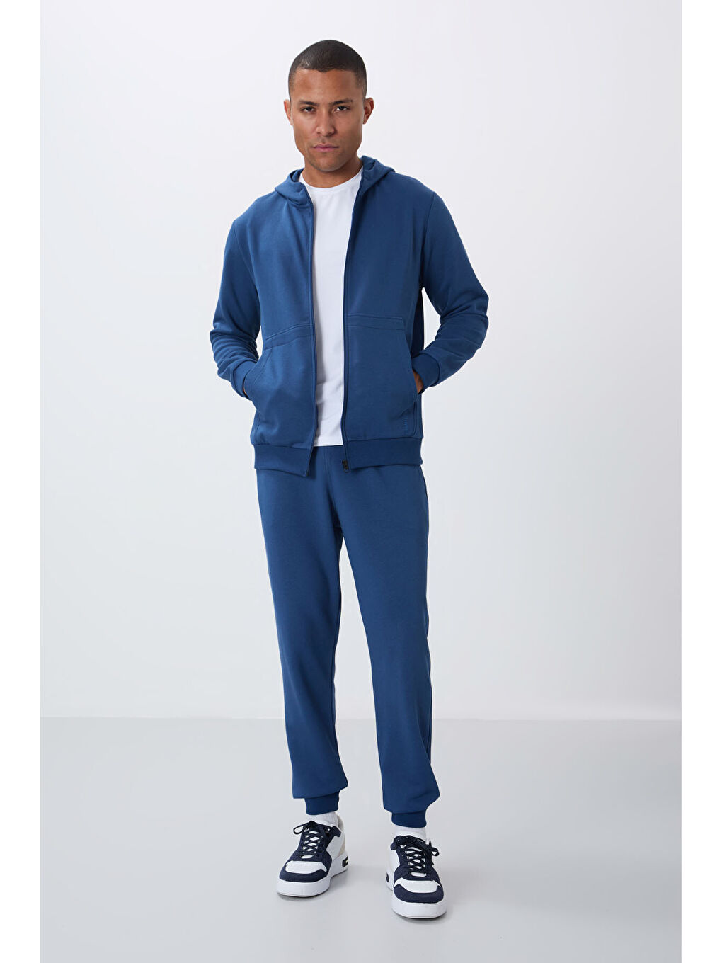 Mavi Parlament Kompakt Pamuklu Kalın Pürüzsüz Dokulu Kapüşonlu Comfort Fit Erkek Eşofman Takım   85262-2