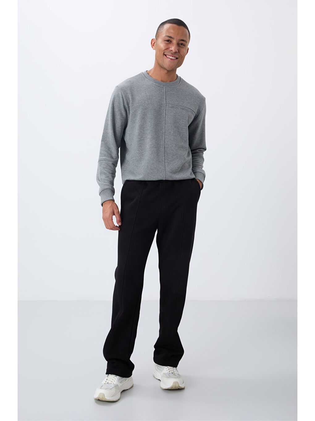 Siyah Pamuklu Kalın İçi Tüylü Yumuşak Dokulu Oversize Nakışlı Erkek Eşofman Altı -82146-1