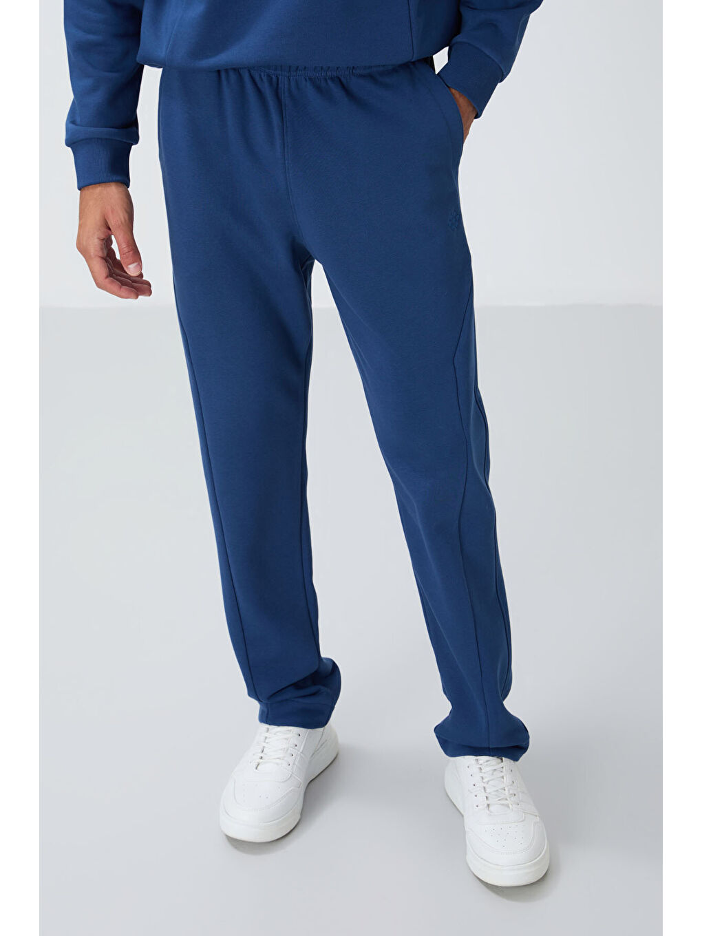 Mavi Parlament Kompakt Pamuklu Kalın Pürüzsüz Dokulu O Yaka Comfort Fit Erkek Eşofman Takım -85263-4