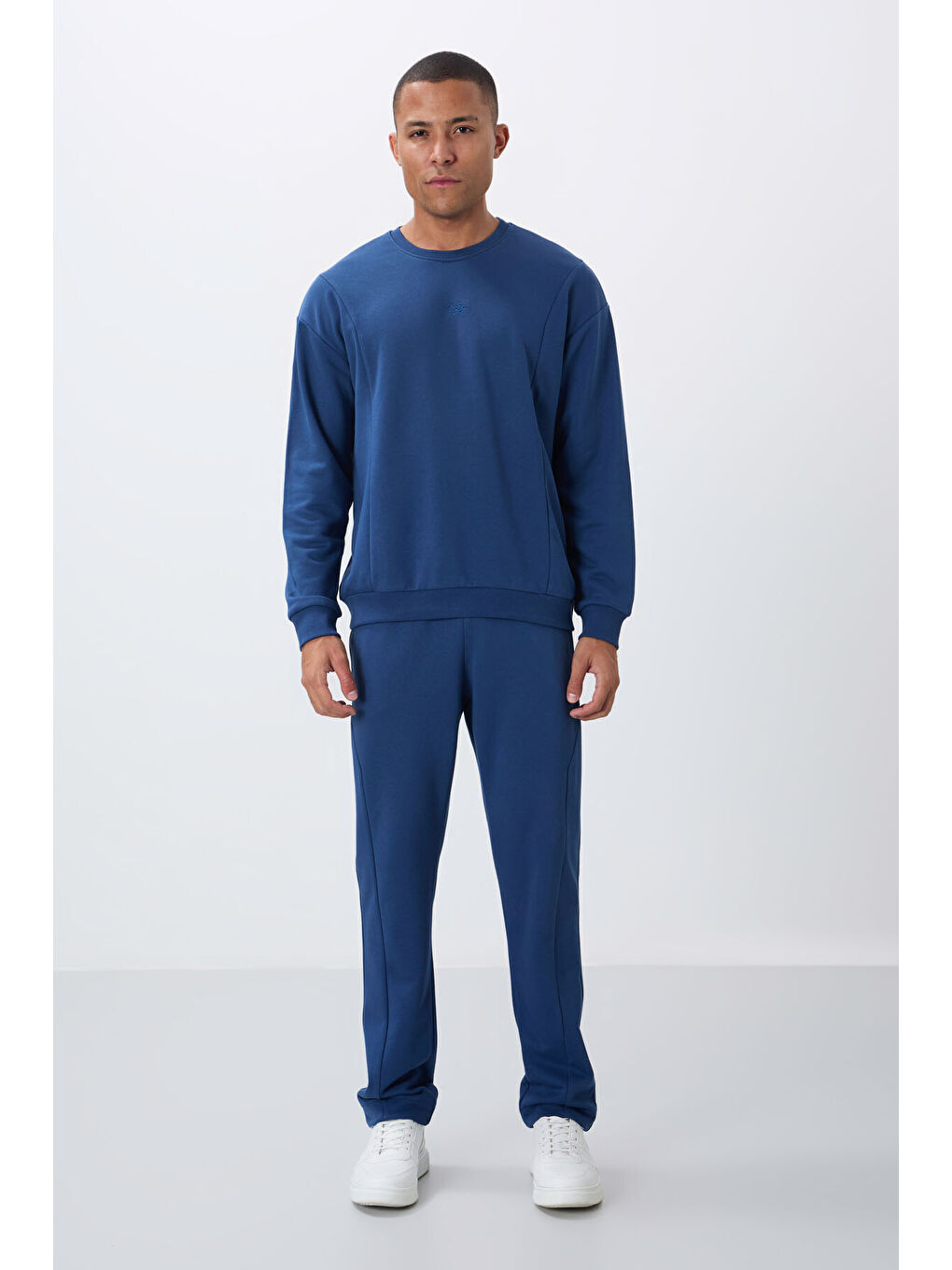 Mavi Parlament Kompakt Pamuklu Kalın Pürüzsüz Dokulu O Yaka Comfort Fit Erkek Eşofman Takım -85263-8