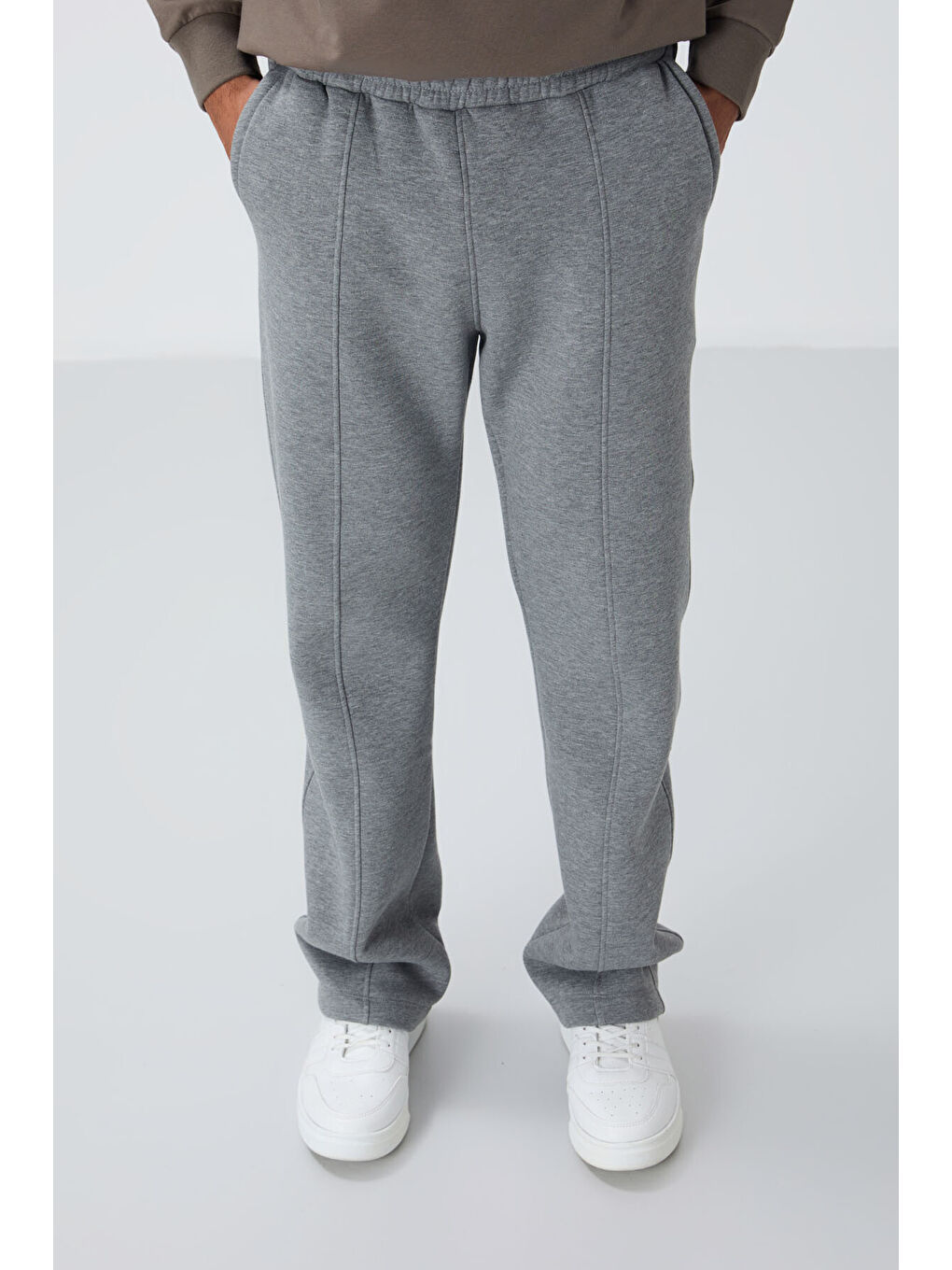 Gri Melanj Pamuklu Kalın İçi Tüylü Yumuşak Dokulu Oversize Nakışlı Erkek Eşofman Altı -82146-3