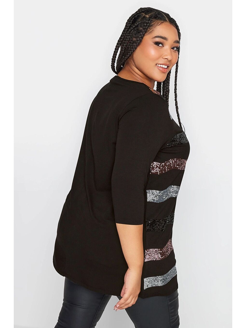 Siyah Büyük Beden Bisiklet Yaka Payet İşlemeli Yarım Kol Bluz 302554-4