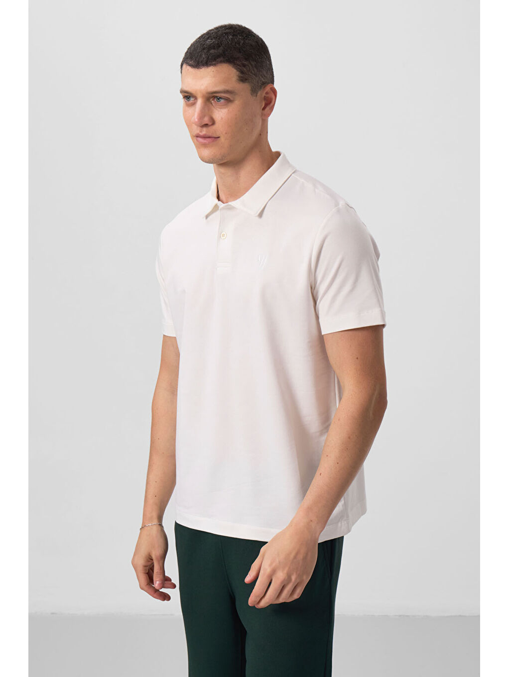 Ekru Basic Göğüs Logolu Standart Kalıp Triko Polo Yaka Erkek Tişört - 87768-6