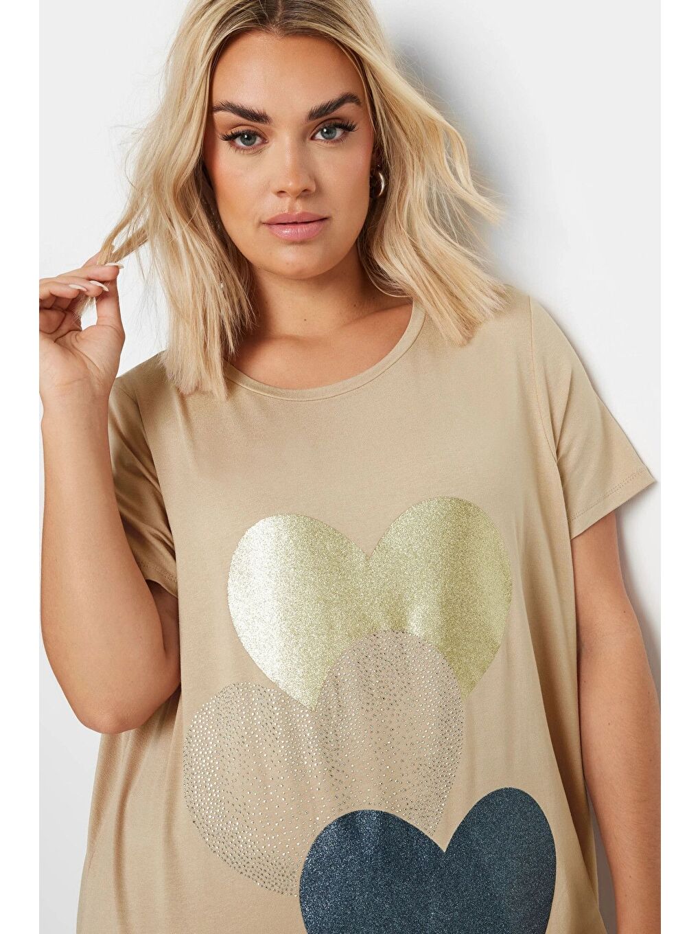 Bej Büyük Beden Bisiklet Yaka Kısa Kollu Parıltılı Baskılı Tişört 302277-3