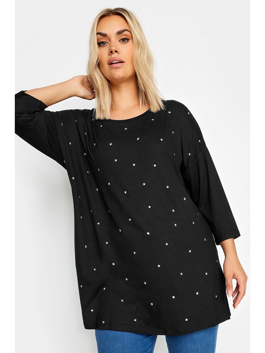 Siyah Büyük Beden Bisiklet Yaka Fakir Kol Yıldız Zımbalı Bluz 303367