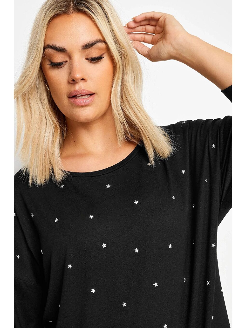 Siyah Büyük Beden Bisiklet Yaka Fakir Kol Yıldız Zımbalı Bluz 303367-3