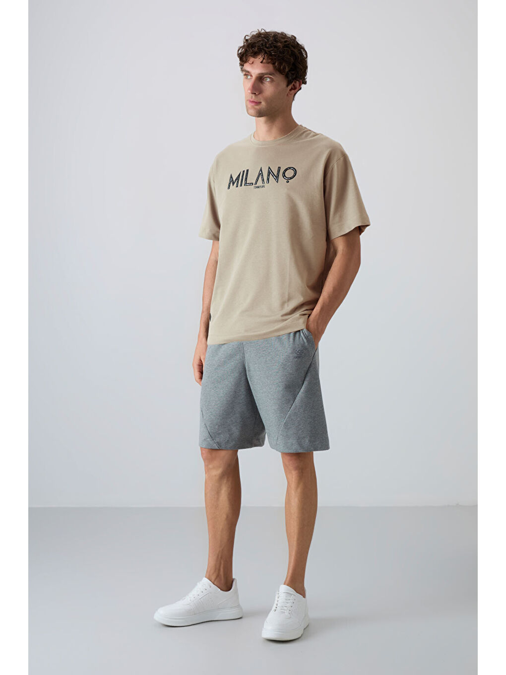 Bej Pamuklu Kalın Yumuşak Dokulu Oversize Fit Baskılı Erkek Tişört - 88345-2