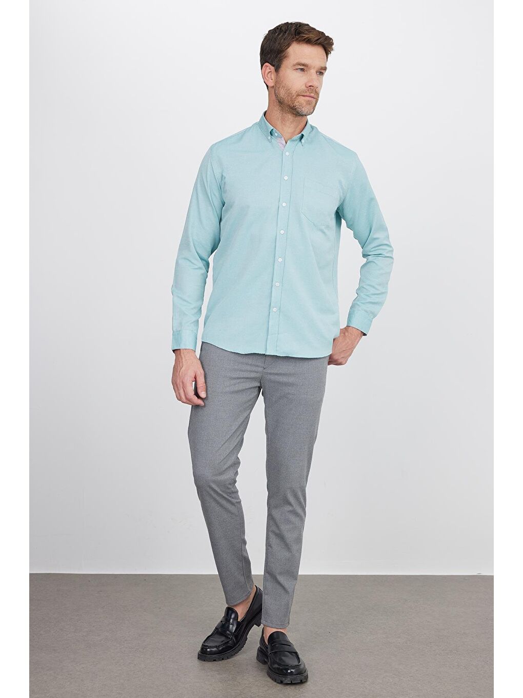 Yeşil Klasik Fit Uzun Kollu Düğmeli Yaka Pamuklu Kolay Ütü Oxford Düz Erkek Gömlek-3