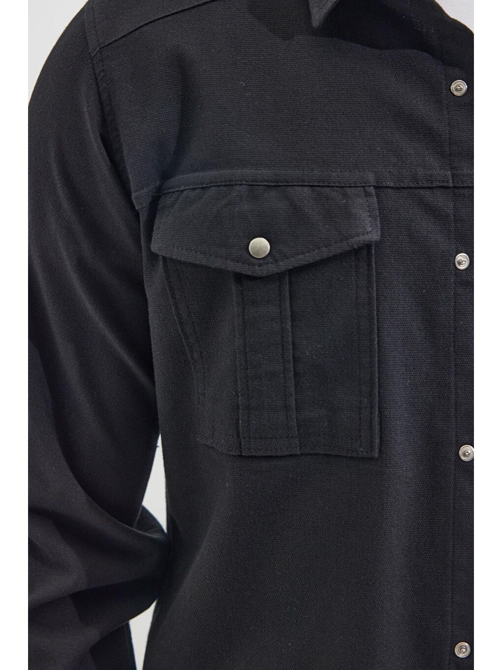 Slim Fit Uzun Kollu Spor Yaka Yıkamalı Çift Cepli Armürlü Denim Jean Siyah Erkek Gömlek-2