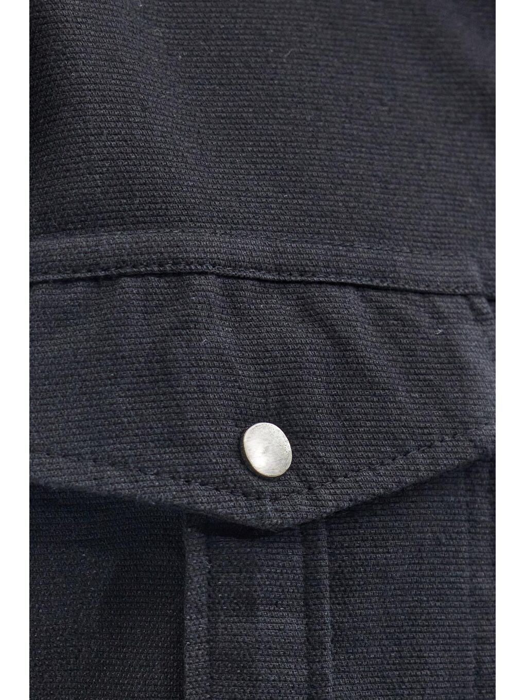 Slim Fit Uzun Kollu Spor Yaka Yıkamalı Çift Cepli Armürlü Denim Jean Siyah Erkek Gömlek-5