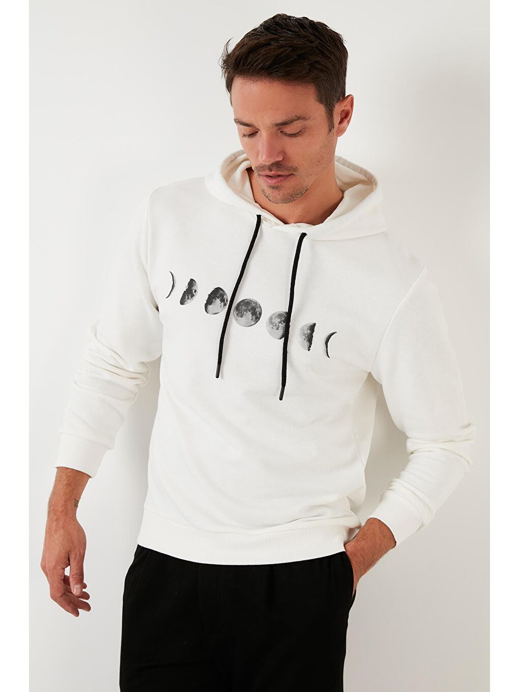 Ekru Pamuklu Baskılı Kapüşonlu Slim Fit Erkek Hoodie 5905238-2