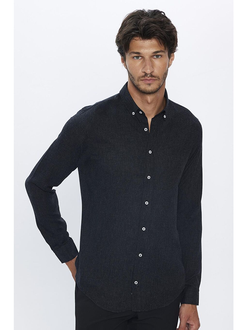 Siyah Slim Fit Uzun Kollu Düğmeli Yaka Kışlık Yün Viskon Düz Gömlek