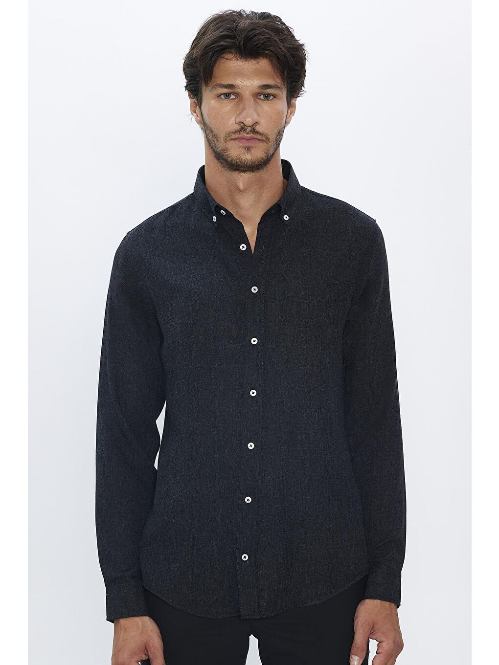 Siyah Slim Fit Uzun Kollu Düğmeli Yaka Kışlık Yün Viskon Düz Gömlek-1