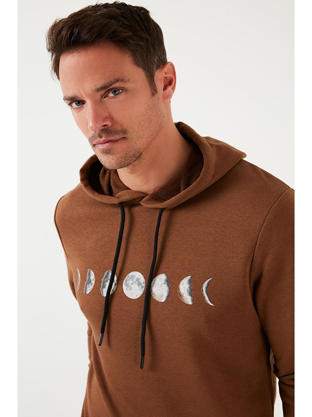 Kahverengi Pamuklu Baskılı Kapüşonlu Slim Fit Erkek Hoodie 5905238